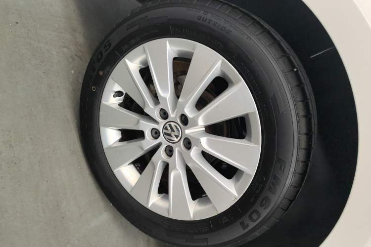 Used Volkswagen Lavida 2013 Revised Version 1.4 TSI DSG Comfort Edition
