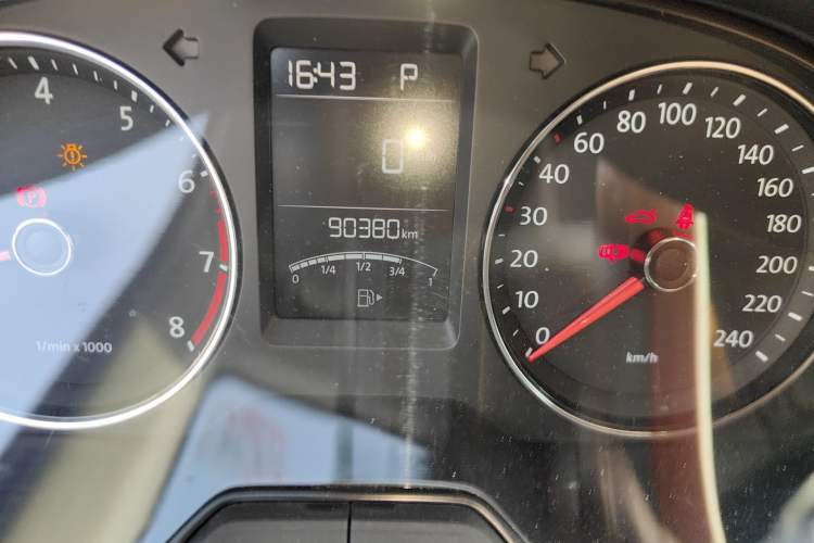 Used Volkswagen Lavida 2013 Restyled Classic 1.6L Automatic Comfort Edition Odometer Close Up