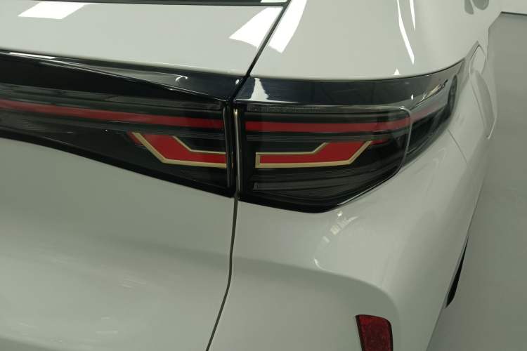 Used Volkswagen ID.UNYX 2024 Pro Long-Range Version Right Rear Taillight