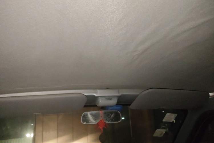 Used Wuling Rongguang 2011 1.2L Base Version
