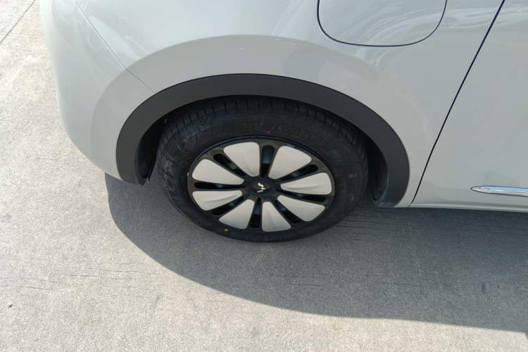 Used Wuling Bingo 2025 333 km Enjoyment Version Left Front Wheel Hub