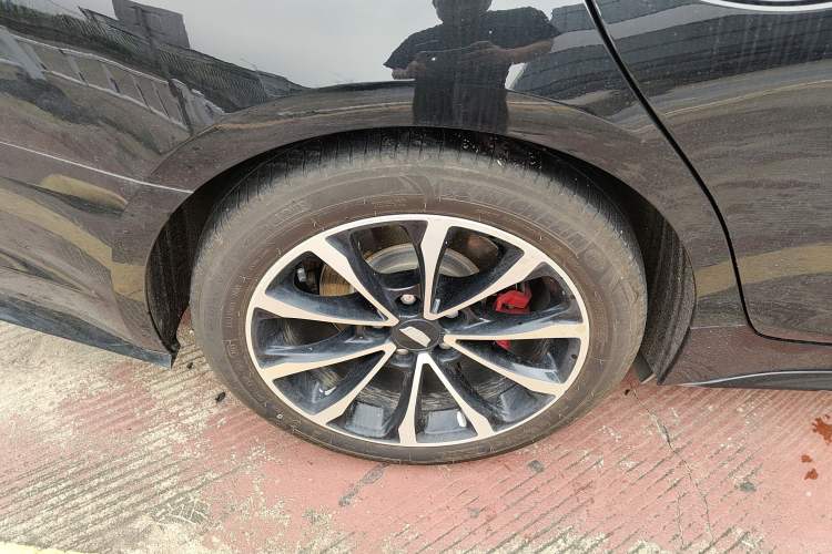 Used Cadillac CT5 2020 Revised Version 28T Luxury Edition Right Rear Wheel Hub