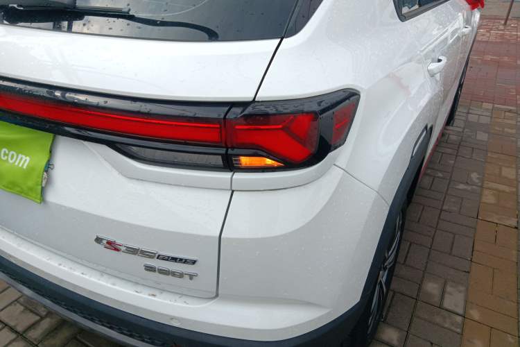 Used CHANGAN CS35PLUS 2021 Blue Whale NE 1.4T DCT Luxury Model Right Rear Taillight