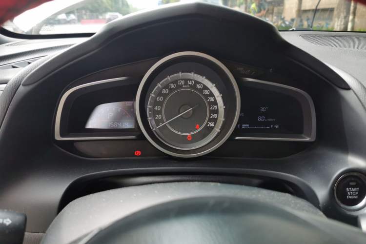 Ojetý Mazda CX-4 2016 2.0L Automatic 2WD Blue Sky Dynamic Edition