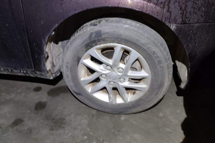 Used Geely Auto Emgrand 2016 Sedan 1.5L Manual Luxury Model