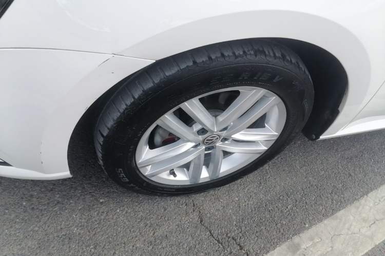 Used Volkswagen Gran Lavida 2017 230TSI DSG Comfort Edition
