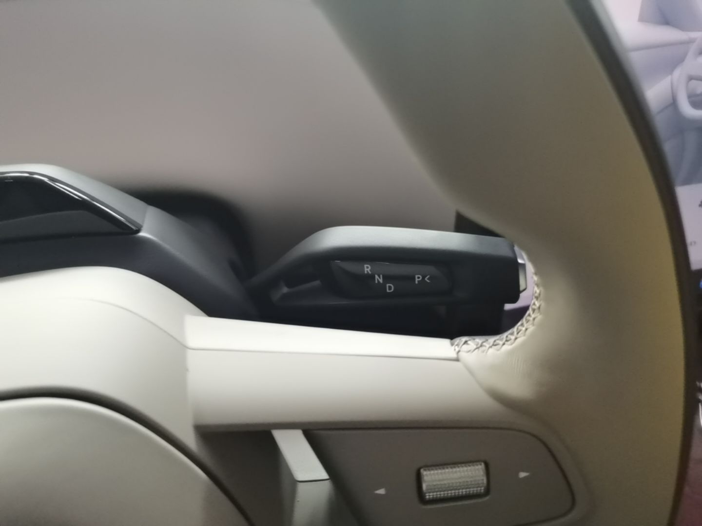 Xiaomi Auto YU7 2025 Ultra-Long Range All-Wheel Drive Pro Version — снимка 18