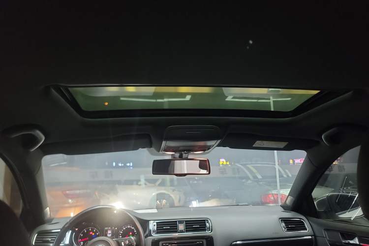 Used Volkswagen Sagitar 2016 2.0 TSI GLI Headliner