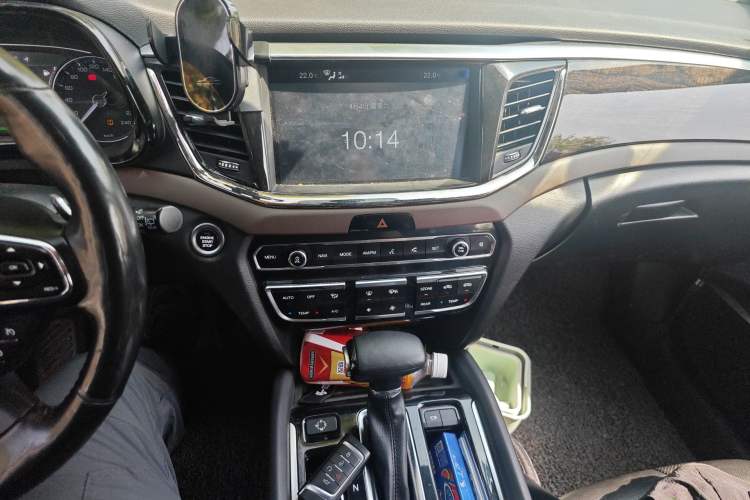 Used GAC Trumpchi GS8 2017 320T Two-Wheel Drive Luxury Smart Connectivity Version (7 Seats)