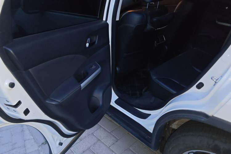 Used Honda CR-V 2015 2.4L Four-Wheel Drive Prestige Edition
