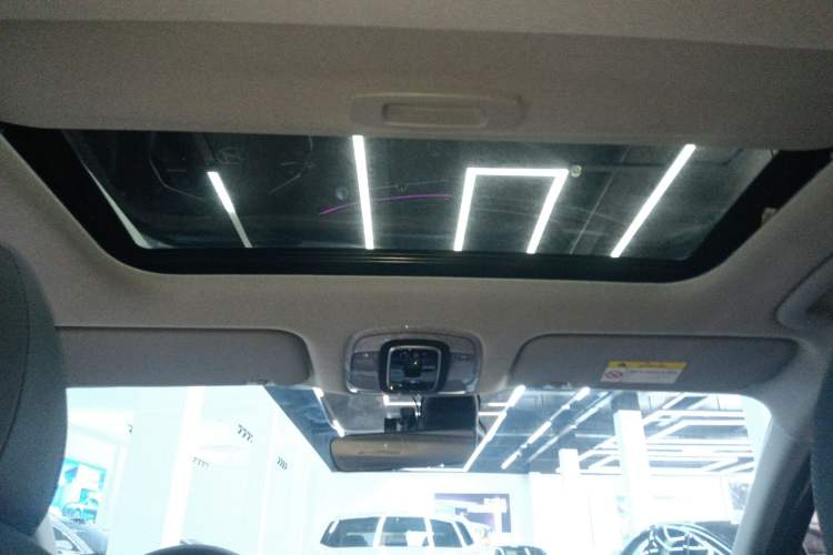 Used Hyundai Elantra 2023 1.5L CVT LUX Prestige Edition Headliner