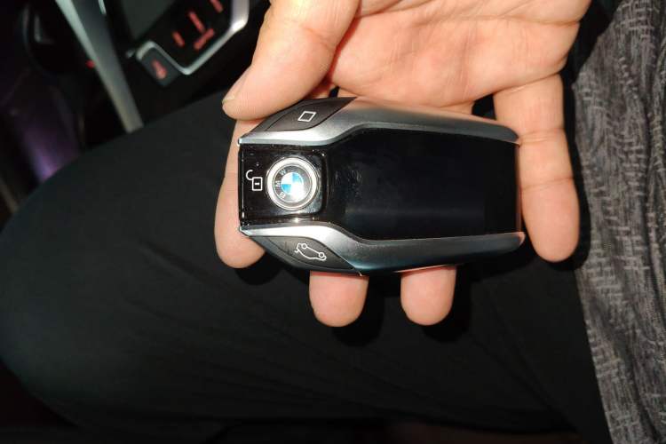 Used BMW 5 Series New Energy 2020 Mileage Upgrade Version 530Le Luxury Package Vehicle Key