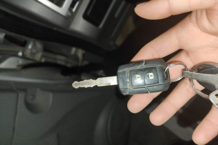 Used Dongfeng Shuaike 2011 1.6L Manual Comfort 7-Seater
