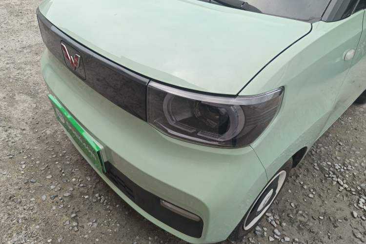 Used Wuling Hongguang MINIEV 2021 Macaron Sandwich Model 120 km Lithium NMC
