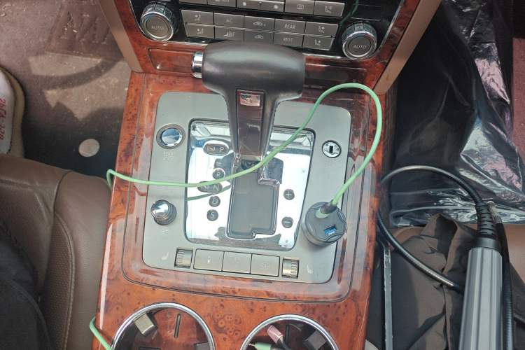 Used Volkswagen Phaeton 2011 3.6L V6 5-Seater Extended Comfort Version
