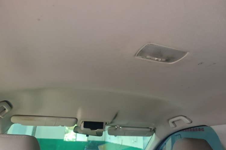 Used Honda CR-V 2012 2.0L two-wheel drive urban version
