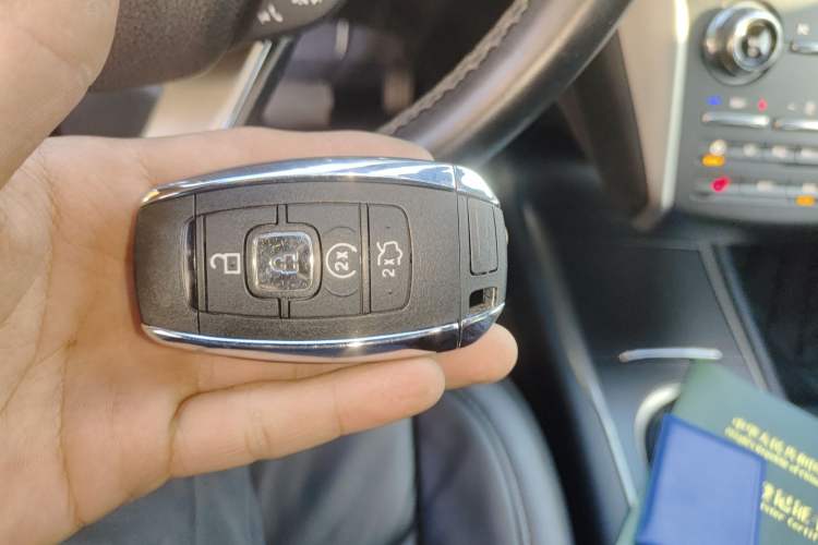 Used Lincoln MKC 2016 2.0T Two-Wheel Drive Deluxe Edition
