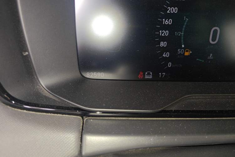 Used Lynk & Co 01 2017 2.0T Four-Wheel Drive Pro Edition Odometer Close Up