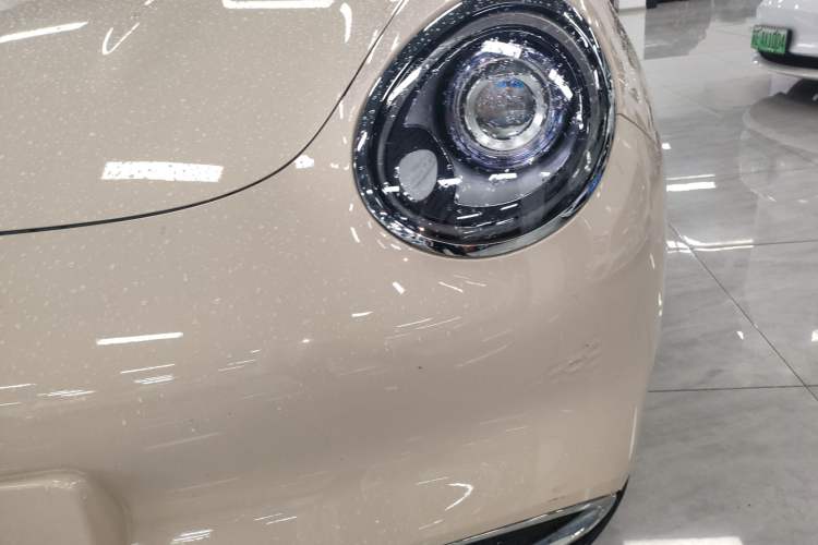 Used ORA Good Cat 2022 Morandi Edition 400km Standard Range Two-Week Young Enjoyment Version Lithium Iron Phosphate
