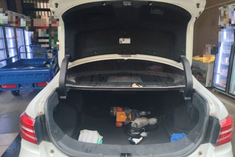 Used BYD Qin New Energy 2017 1.5T Luxury Model Trunk