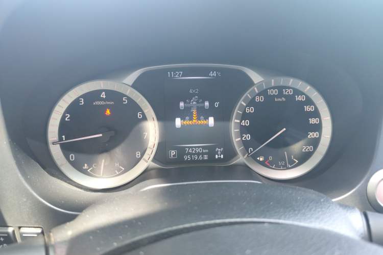 Used Nissan Terra 2018 2.5L Automatic 4x4 Luxury Edition
