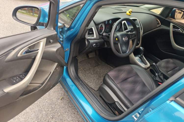 Used Buick GT 2014 XT 1.6L Automatic Fashion Edition