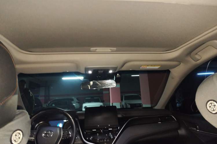 Used Toyota Camry 2023 2.0G Luxury Edition
