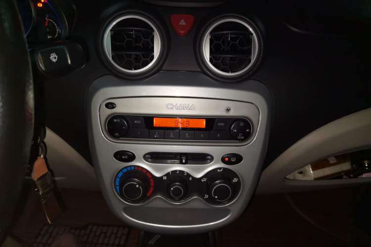 Used CHANGAN Benni mini 2012 1.0L Manual Fashion Edition China IV Standard Audio And AC Panel