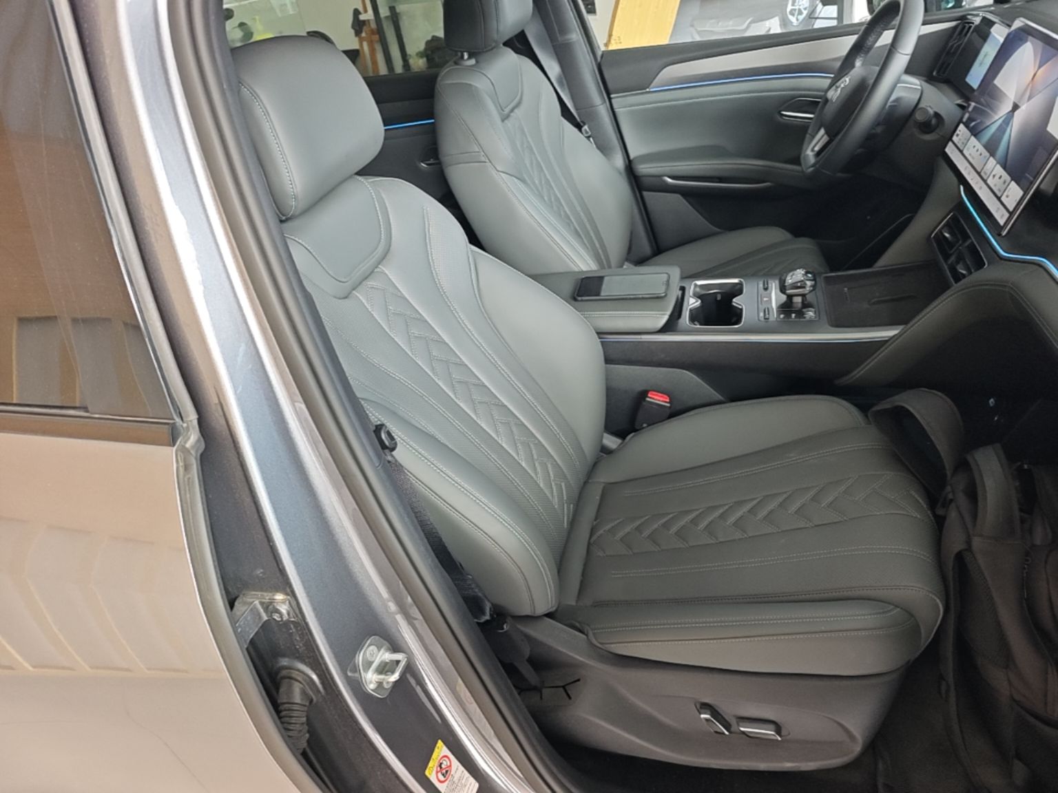 BYD Song L DM-i 2025 Intelligent Driving Version 160 km Beyond-Range Type — снимка 19