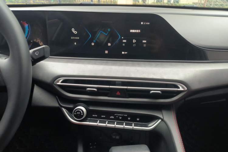 Used Changan Eado 2021 PLUS Blue Whale NE 1.4T GDI DCT Prestige Model
