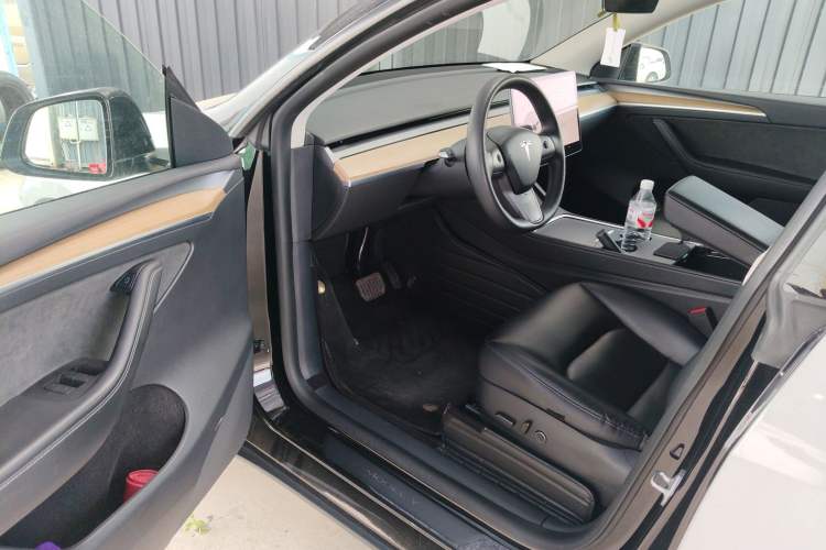 Used Tesla Model Y 2021 Standard Range Rear-Wheel Drive Version Driver Seat