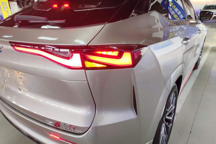 Used CHANGAN OSHAN Z6 2023 Blue Whale 2.0T Automatic Zhiyuan Model Exterior 3