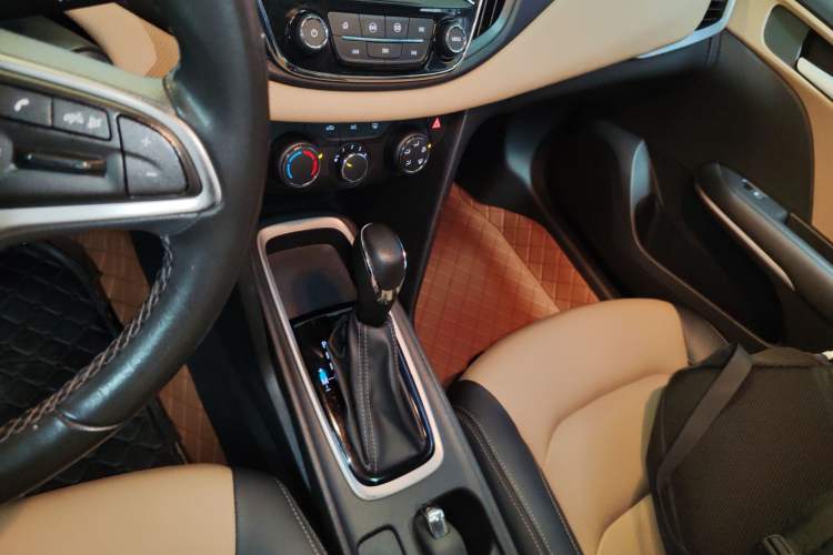 Used Chevrolet Monza 2021 320 Automatic Enjoyment Sunroof Edition
