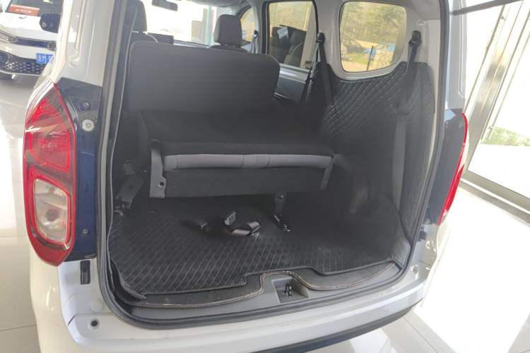 Used Wuling Hongguang New Energy 2024 All-Electric Model 300KM Standard Version Trunk