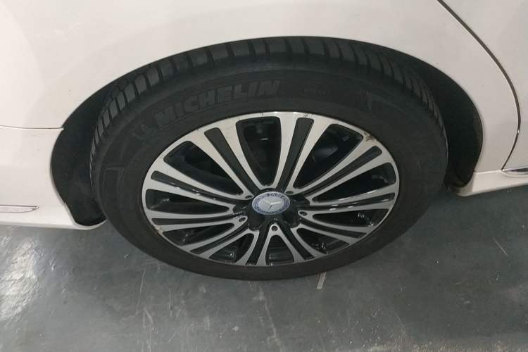 Used Mercedes-Benz C-Class 2016 C 200 L
