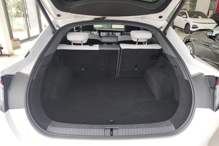 Used ARCFOX Alpha S6 2025 735MAX 160kW Trunk