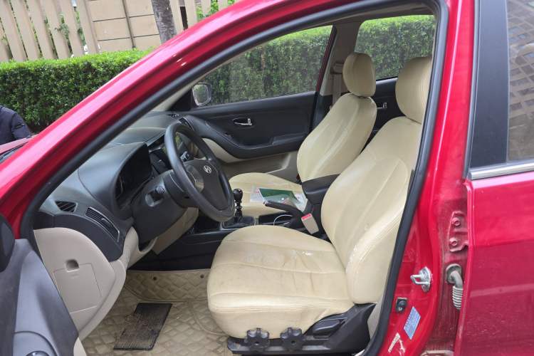 Used Hyundai Celesta 2011 1.6L Manual Luxury Model
