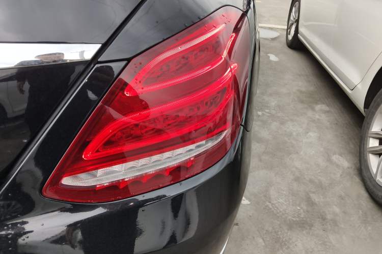 Used Mercedes-Benz C-Class 2015 C 200 L