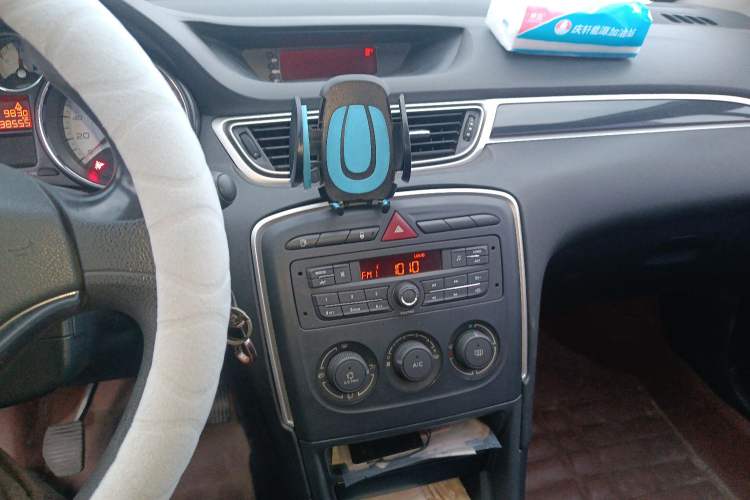 Used Peugeot 308 2014 Enjoy Edition Classic 1.6L Manual YouShang Model Audio And AC Panel