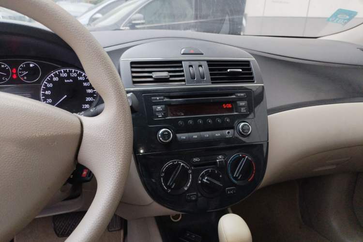 Used Nissan Tiida 2011 1.6L CVT Comfort Model
