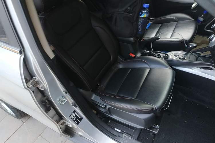 Used CHANGAN CS35 2015 1.6L Automatic Luxury Model China IV Standard
