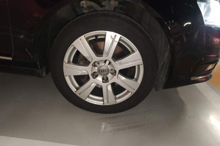 Used Audi A6L 2011 2.8 FSI Luxury Model Right Front Wheel Hub