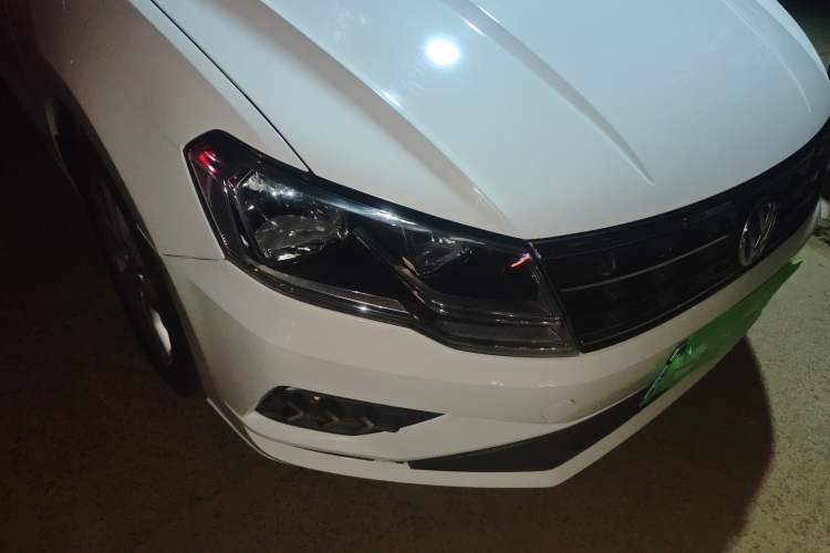 Used Volkswagen Jetta 2019 Dream Edition 1.4L Manual Fashion Version Right Front Headlight