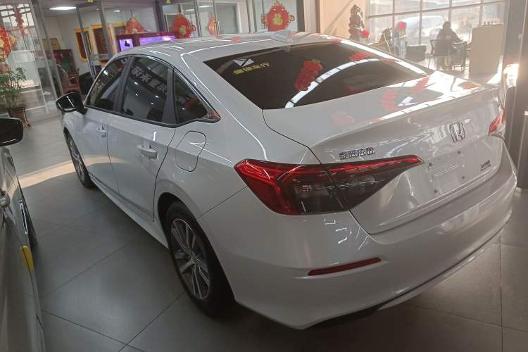 Used Honda Civic 2023 240TURBO CVT Dynamic · Center Stage Special Edition
