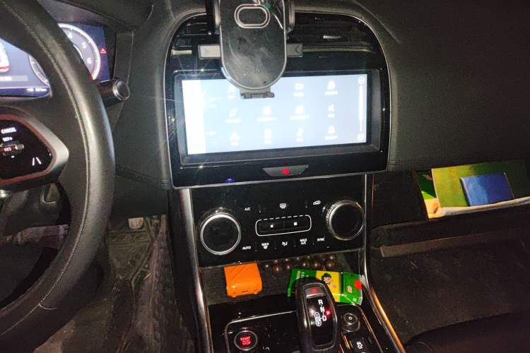 Used Jaguar XEL 2020 2.0T 200 PS S Advanced Elegance Edition
