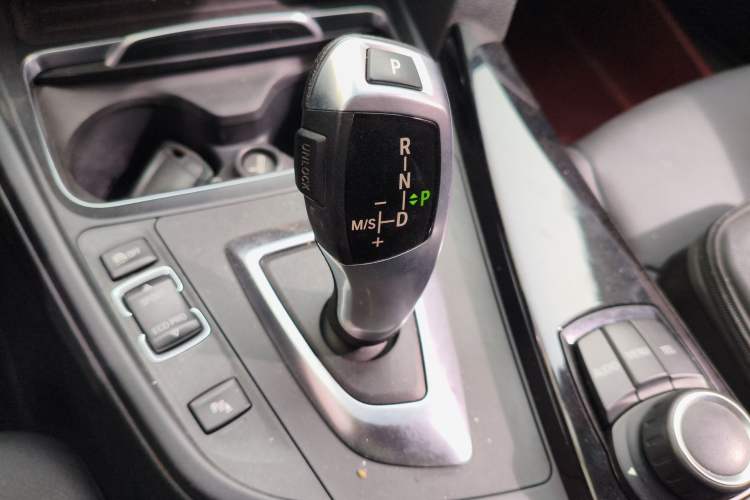 Used BMW 3 Series 2016 320Li Ambition Model Gear Lever