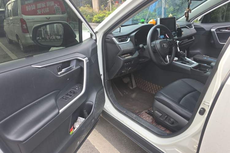 Used Toyota RAV4 2020 Dual-Engine 2.5L E-CVT Two-Wheel Drive Elite Edition