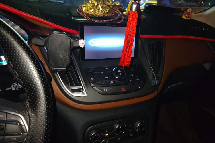 Used Soueast DX7 2017 1.5T Automatic Glory Edition