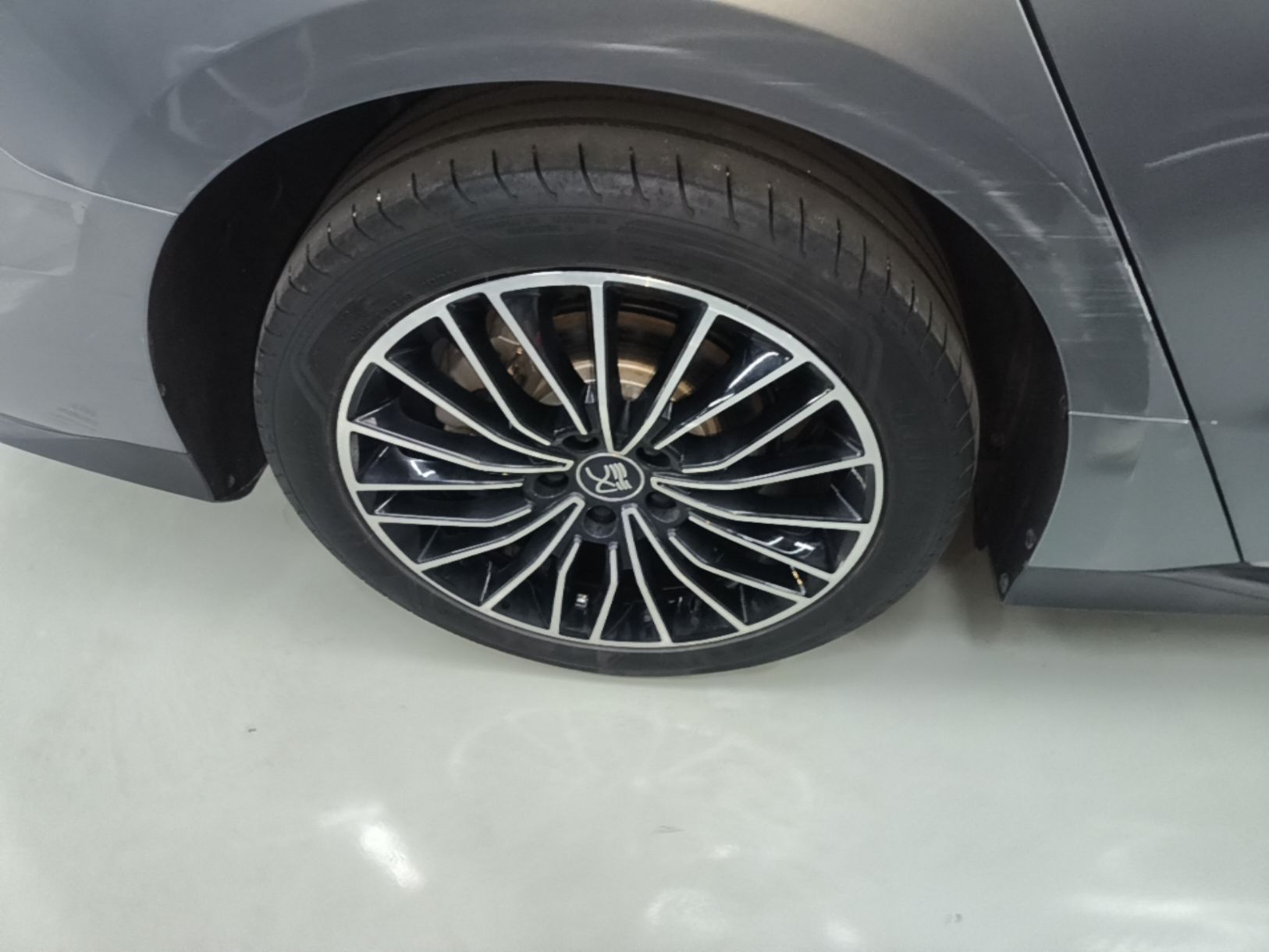 BYD Han 2024 DM-i Glory Edition 121KM Prestige Model - Executive — снимка 11