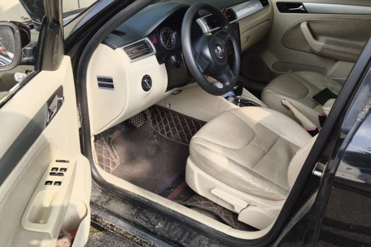 Used Volkswagen Bora 2011 1.6L Automatic Fashion Edition